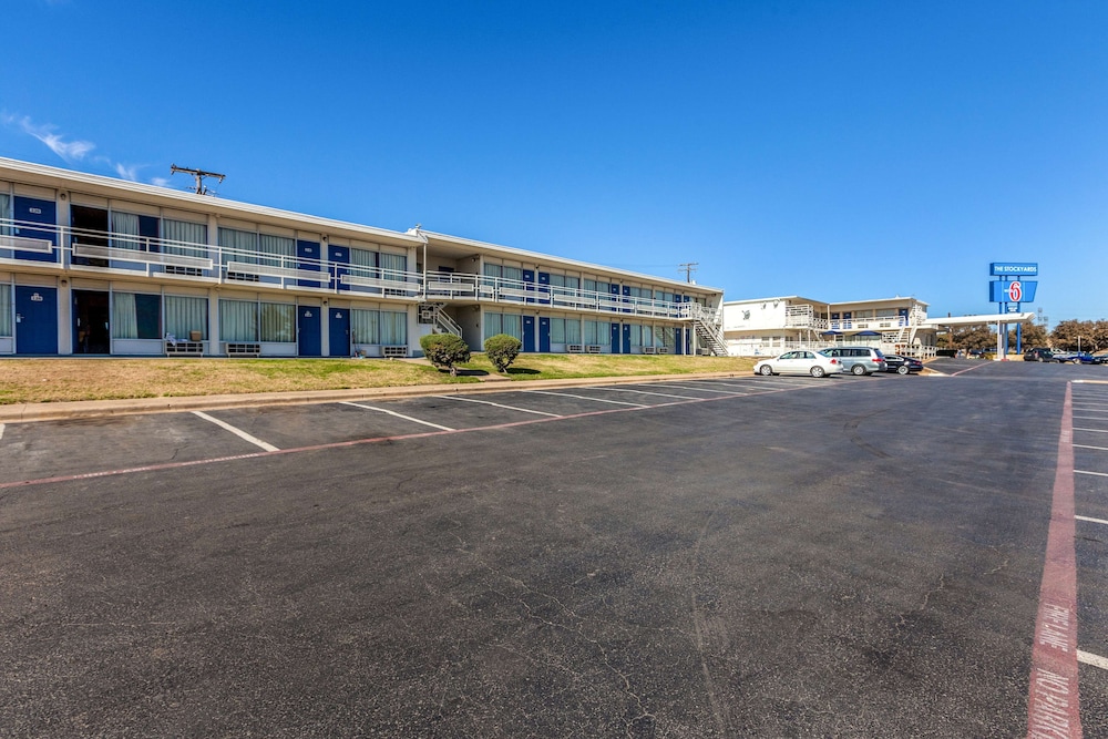 Motel6 Fort Worth, TX - Stockyards 22/29