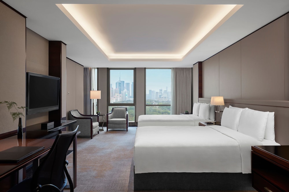 Executive, King Bed