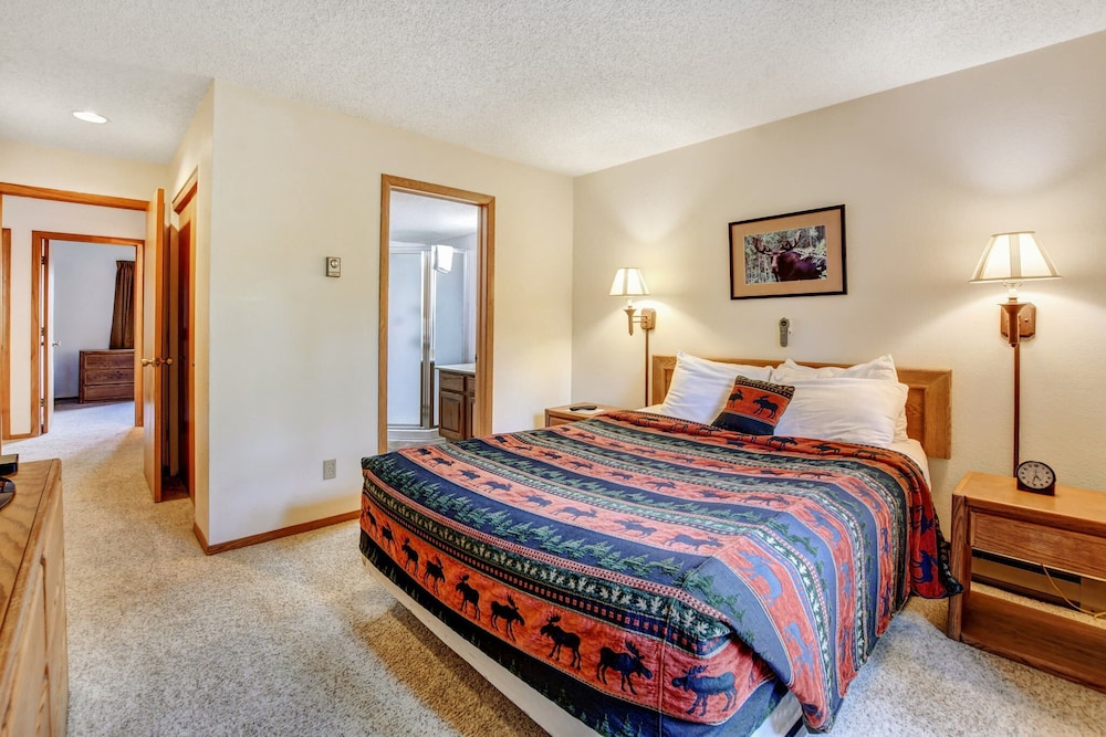 Indian Peaks Resort 16/50