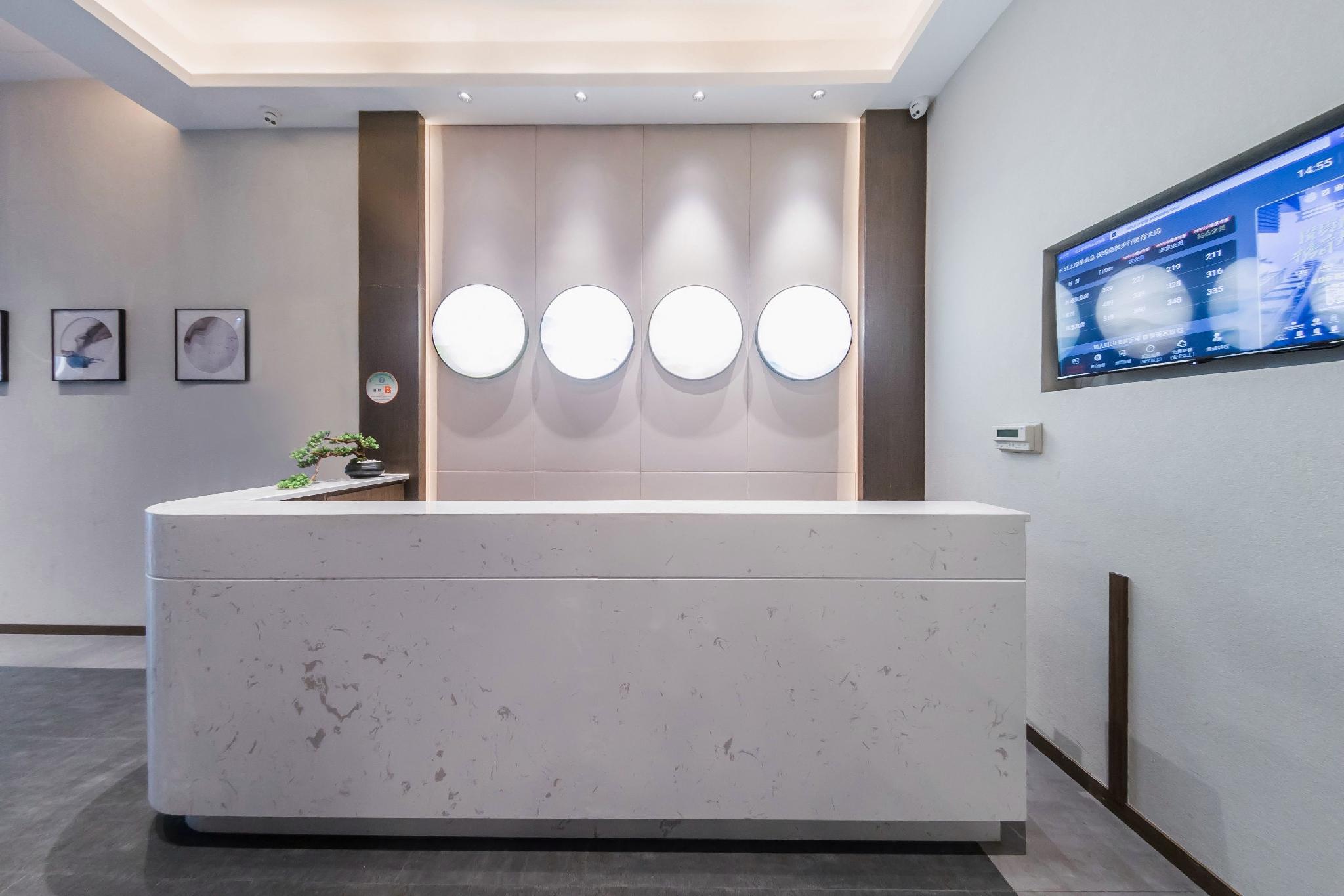 Fairyland Hotel (Kunming Nanping Pedestrian Street Baida) 10/42