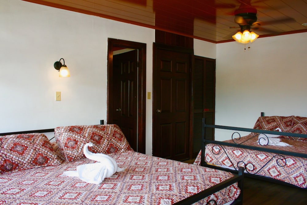 Central Boquete Hotel 13/50