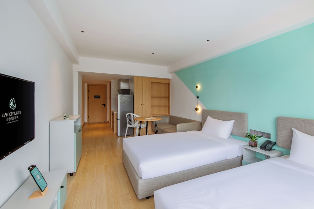 COMFORT, TWIN BEDS