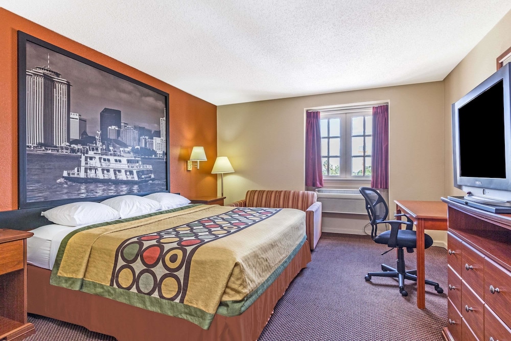 Super 8 by Wyndham New Orleans 15/43