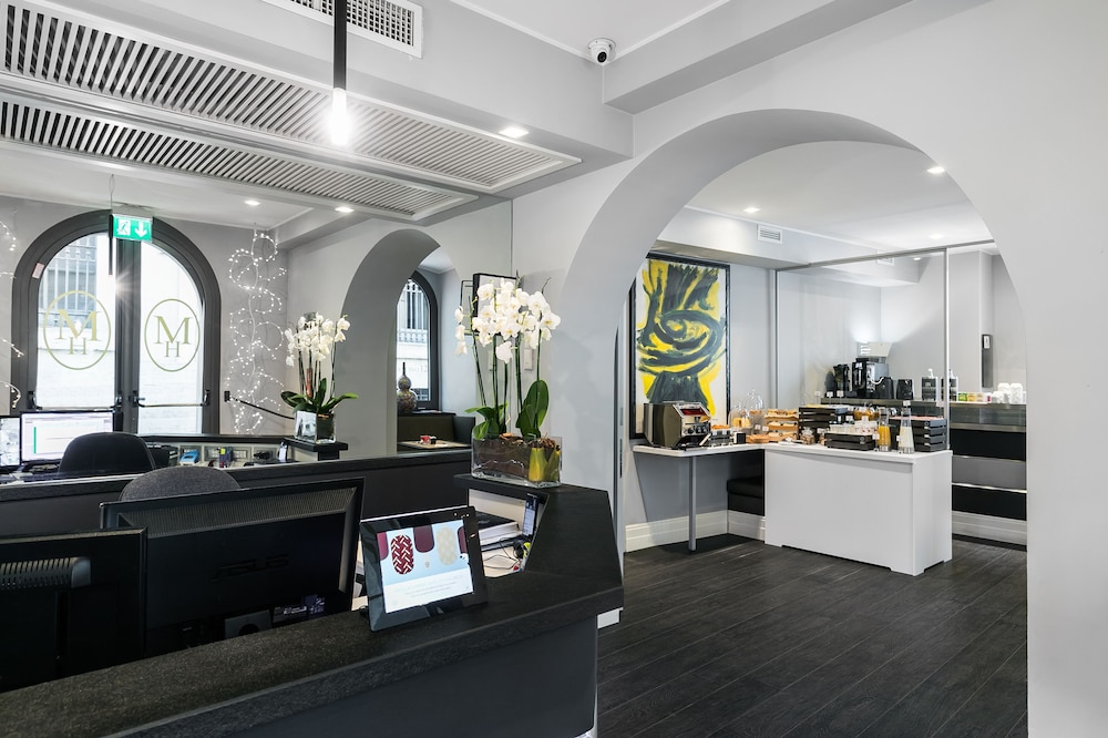 Hotel Mancino 12 5/32