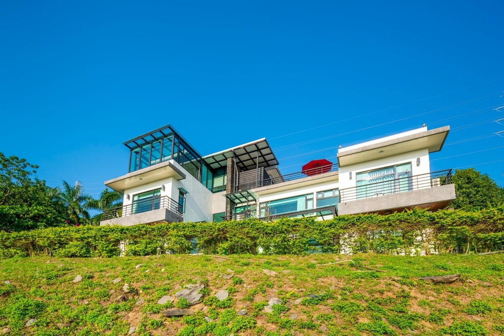 Azure Villa 35/41