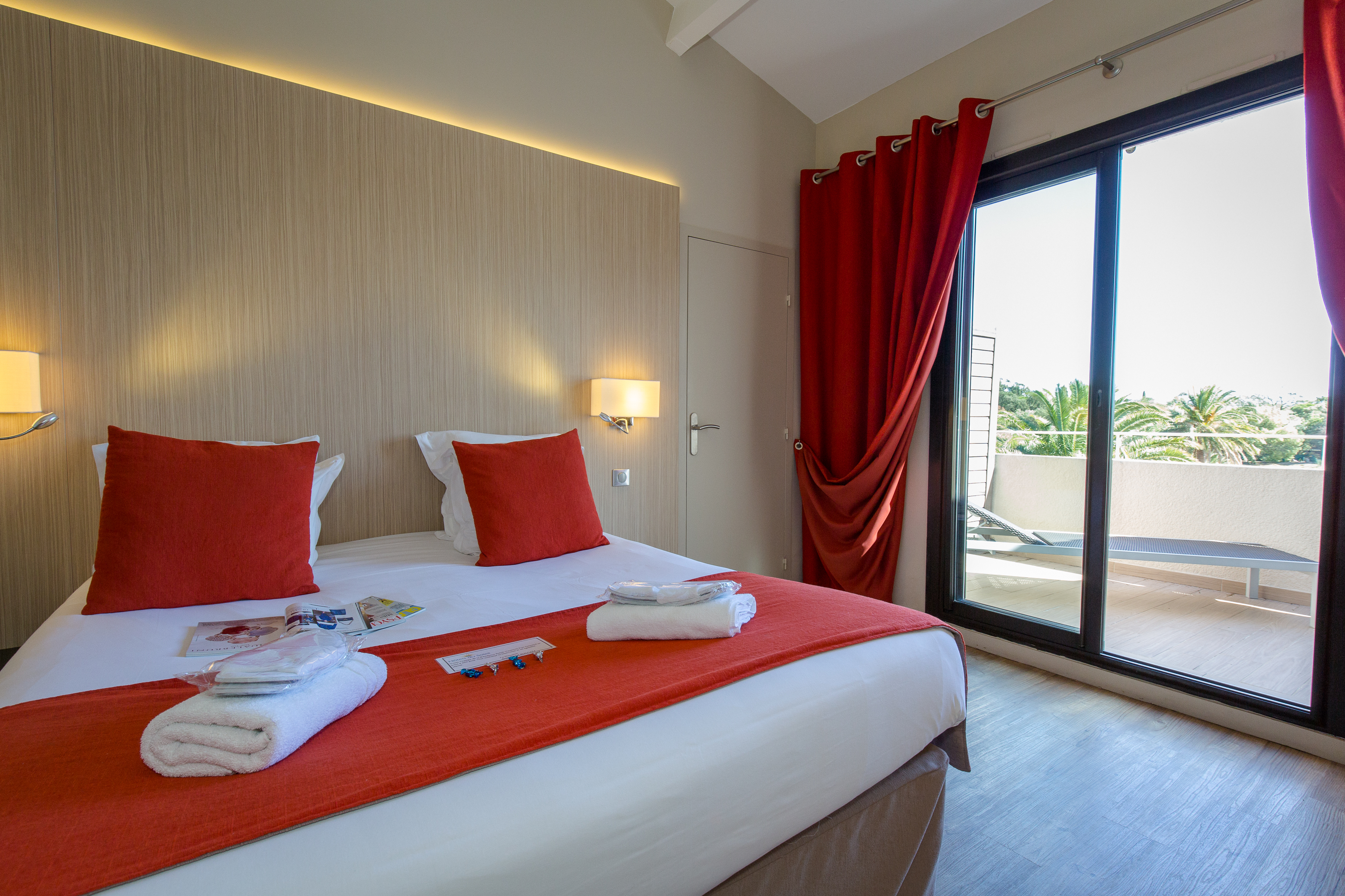 Room, Twin Beds, Balcony or Terrace