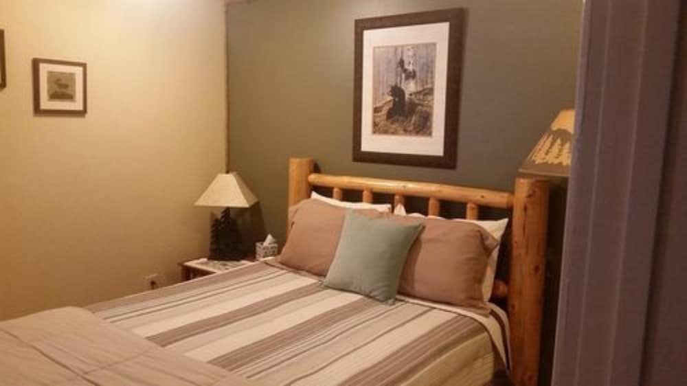 Jewel Lake Bed Breakfast 23/50