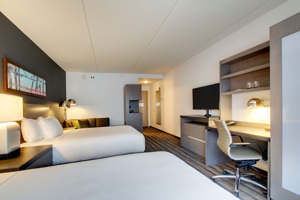 Hyatt House Chicago/Evanston 22/65