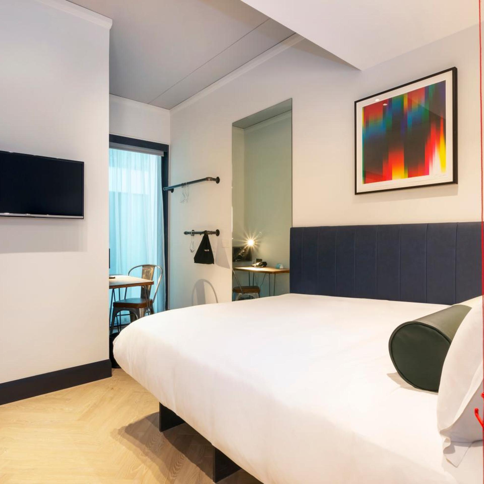 ROOM, DOUBLE BED, ACCESSIBLE