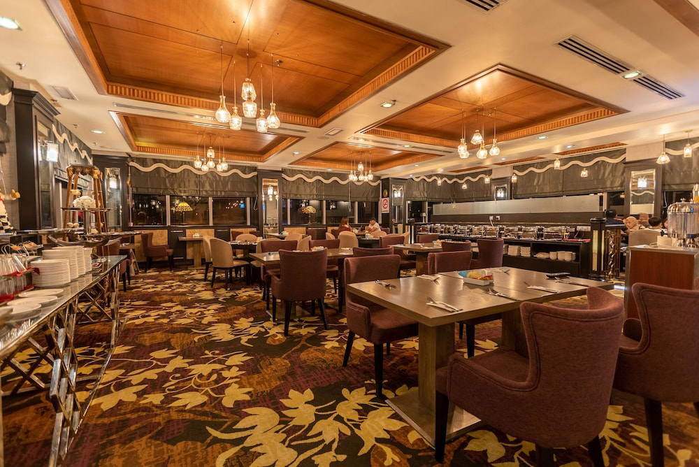 New World Suites 38/43