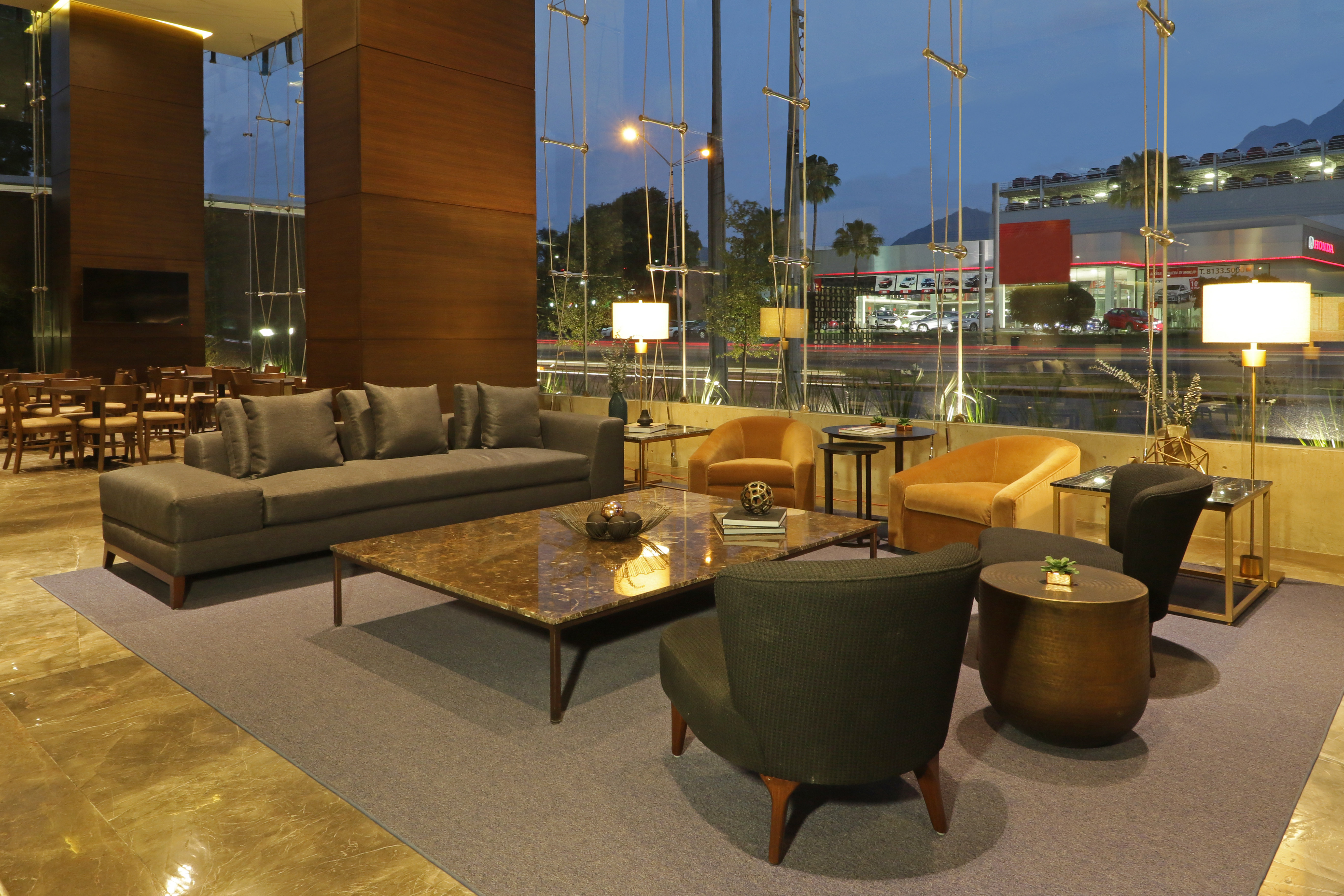 Holiday Inn Express Suites Monterrey Valle 54/74