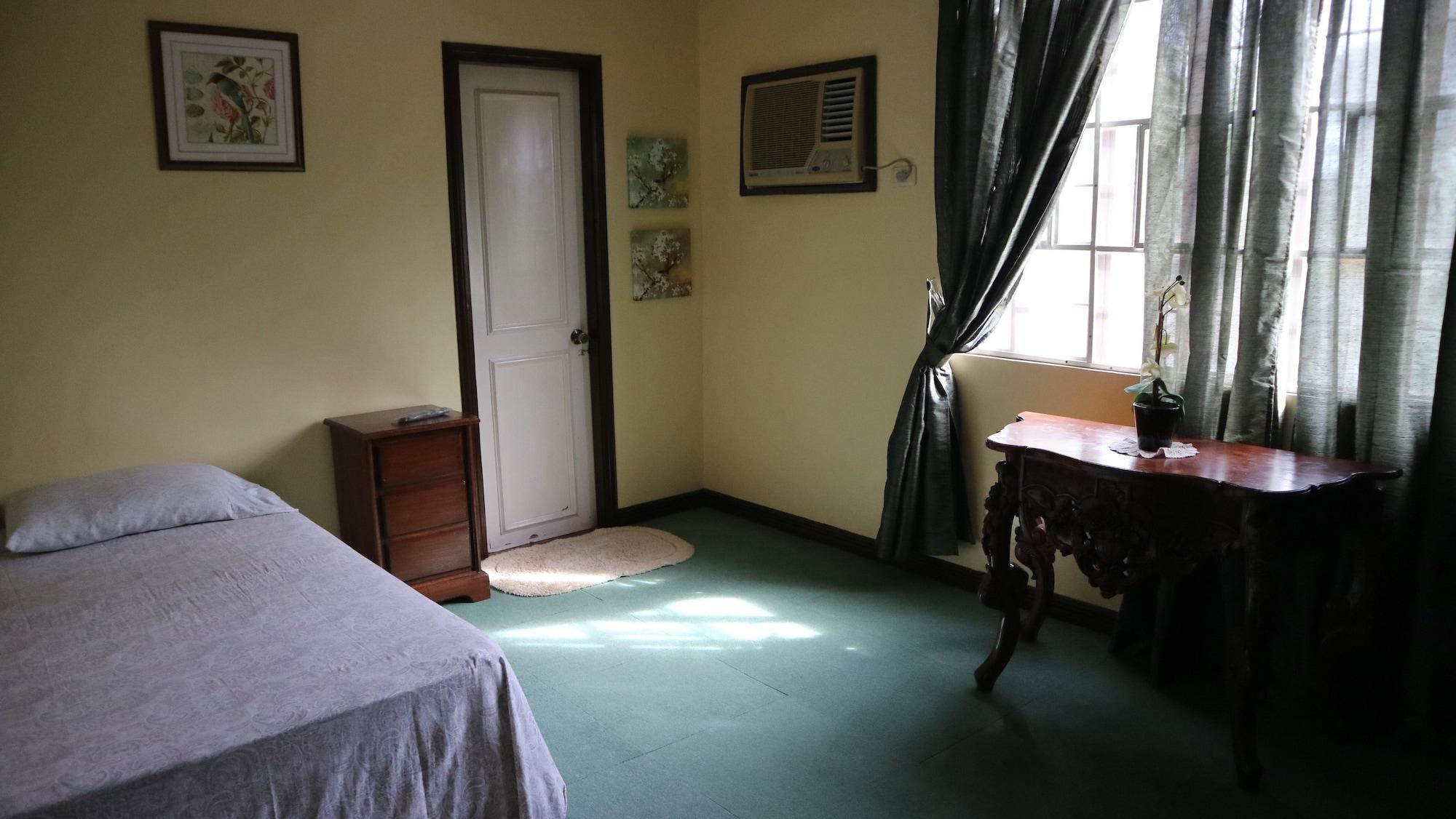 Cielo Vista Bed And Breakfast 8/24