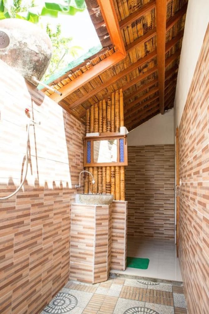Kubu Reot Taman Asri 9/40