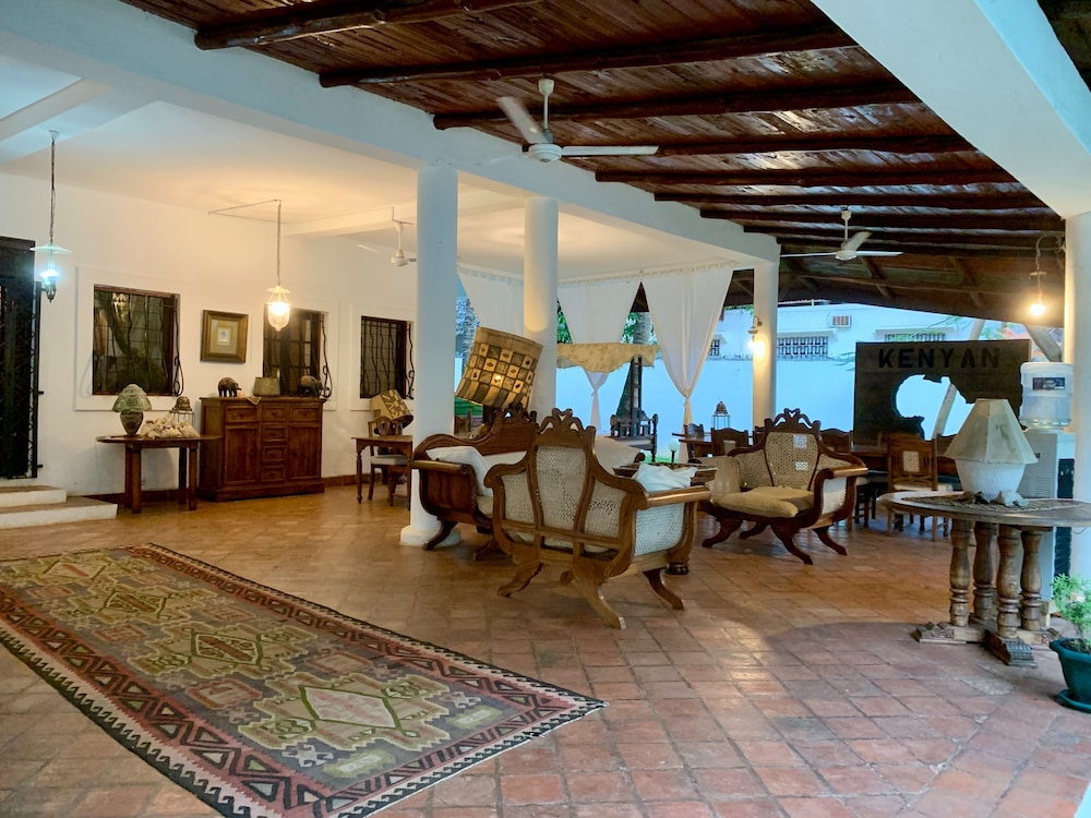 Kenyan House Boutique Hotel 17/36