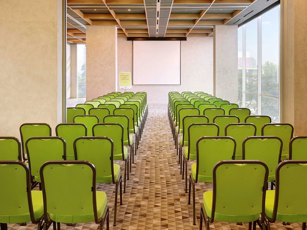 Ibis Styles Jakarta Simatupang 31/39