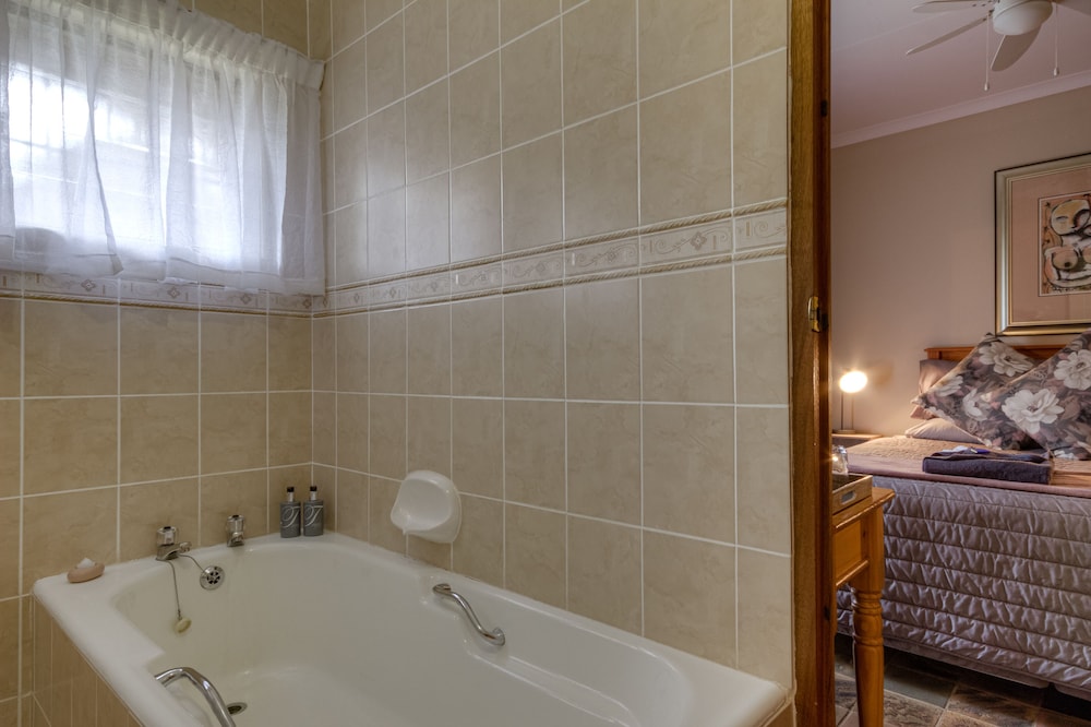 Buya Futhi Bed &amp; Breakfast 35/38