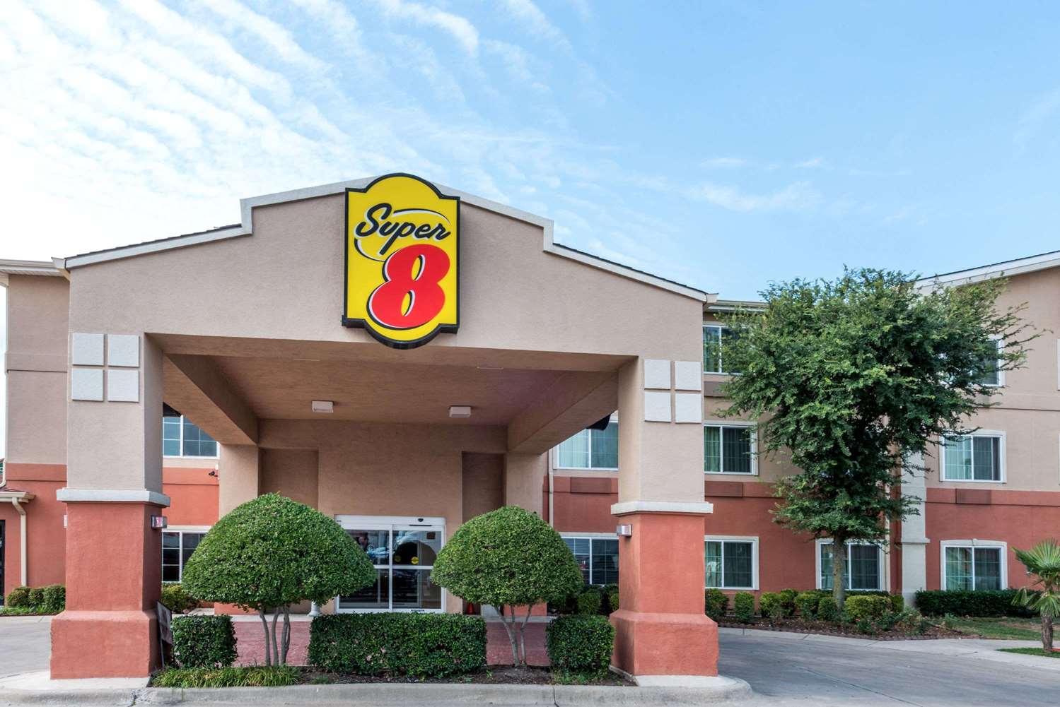 Super 8 By Wyndham Fort Worth North 2/22