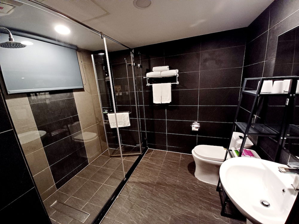 Sayo Hotel 50/50