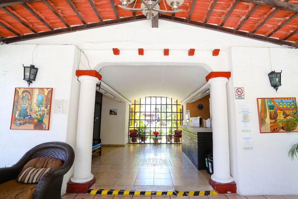 Hacienda Cancun Hotel 12/50