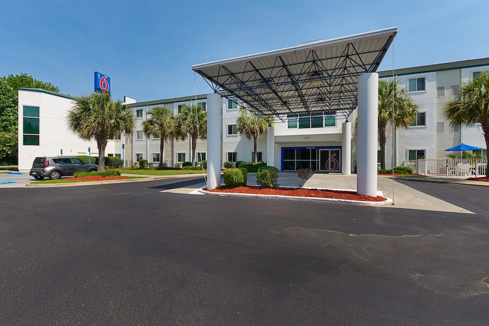Motel6 Columbia, SC - Fort Jackson Area in COLUMBIA - SC
