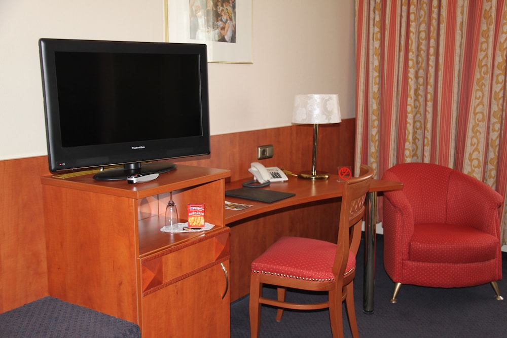 Hotel Rheinischer Hof 29/36