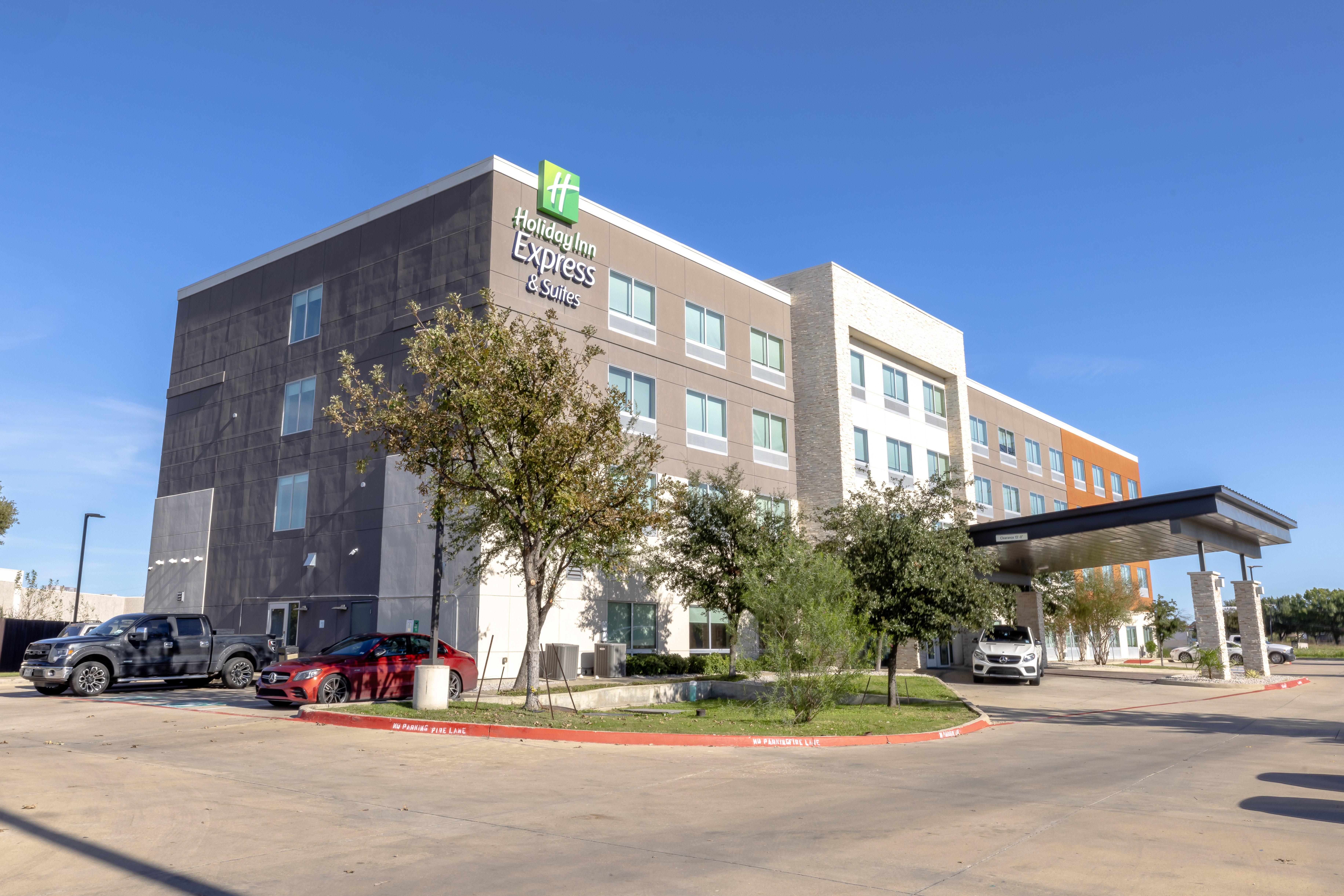 Holiday Inn Express and Suites Dallas Northeast Arboretum, an IHG Hotel 48/49
