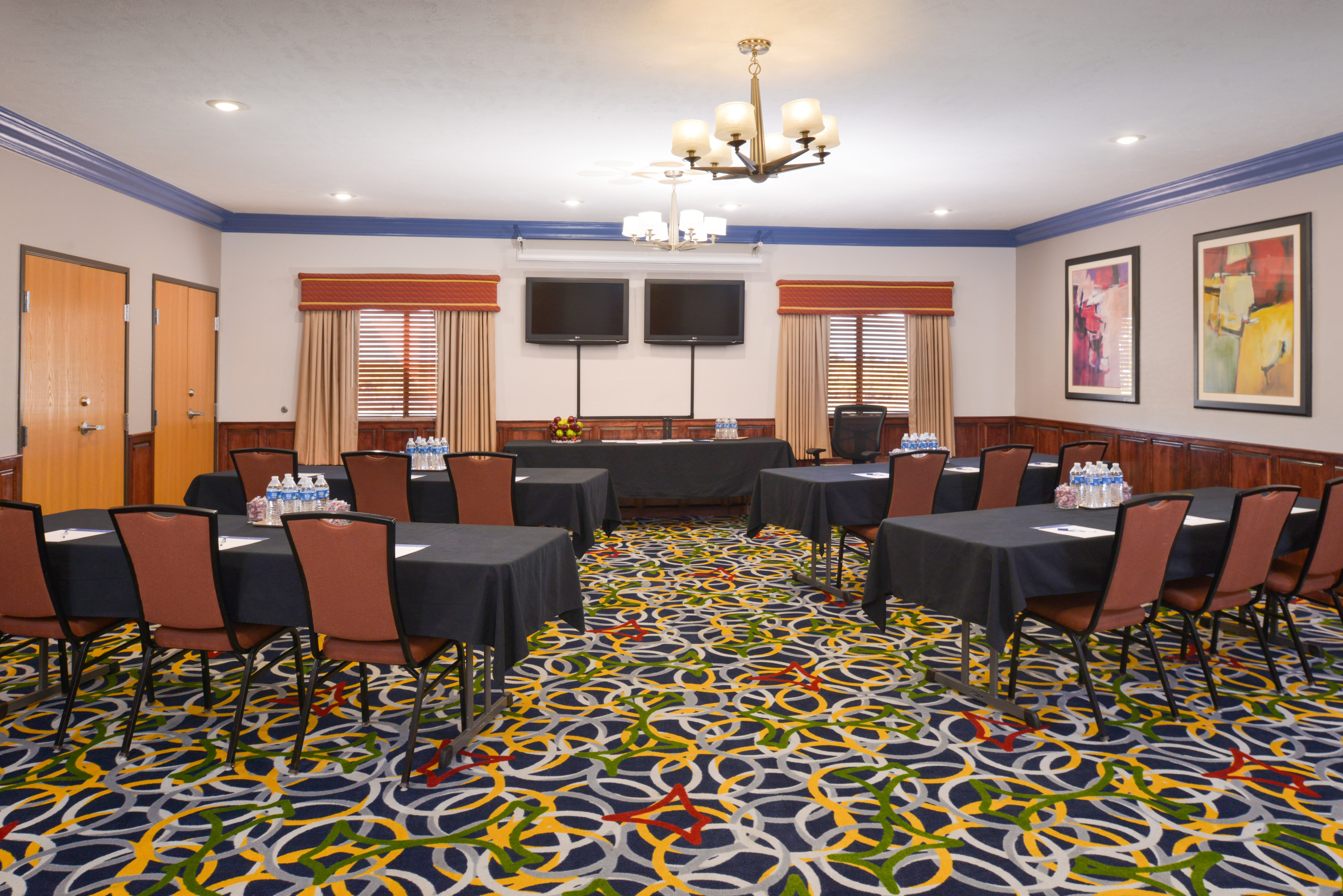 Holiday Inn Express Suites Alamosa 43/48