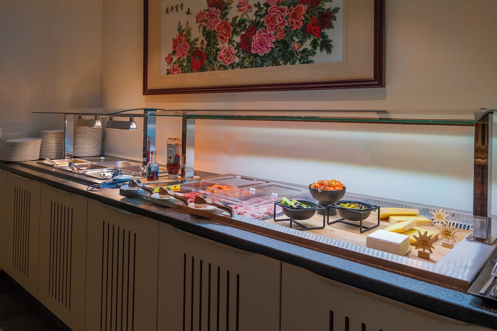 VIU Hotel Villars 5/50