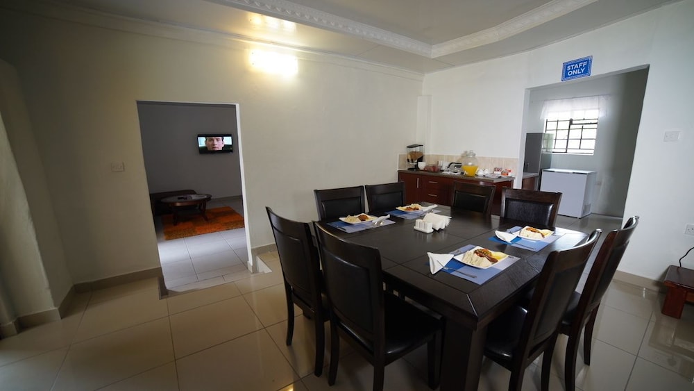 Maun Executive Inn 7/26