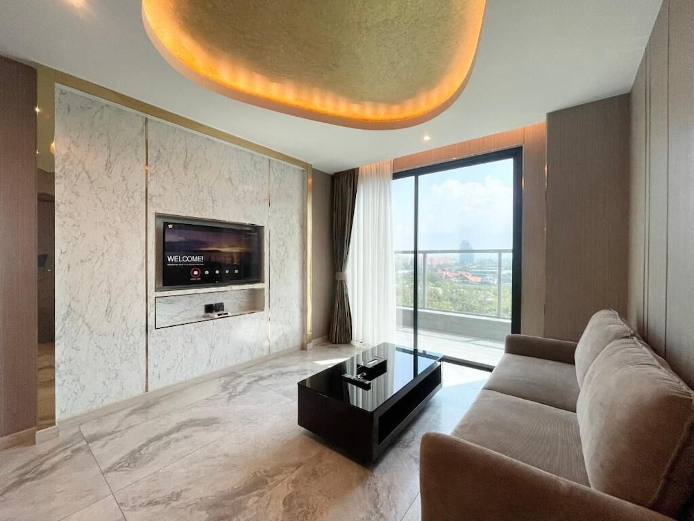 The TJ Hotel Pattaya 37/49