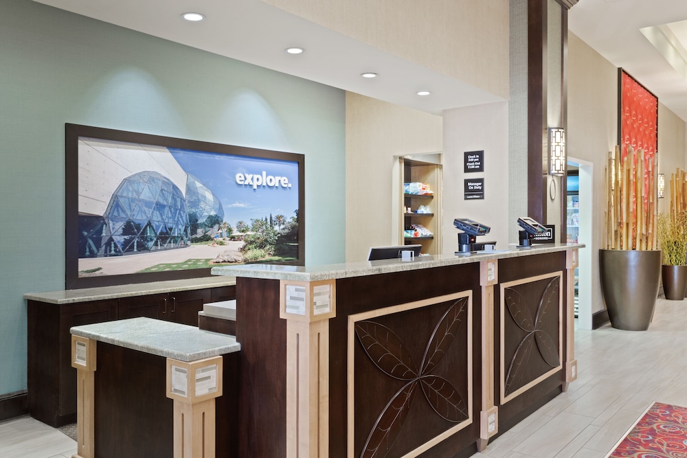 Hampton Inn Suites St Petersburg Downtown 6/51
