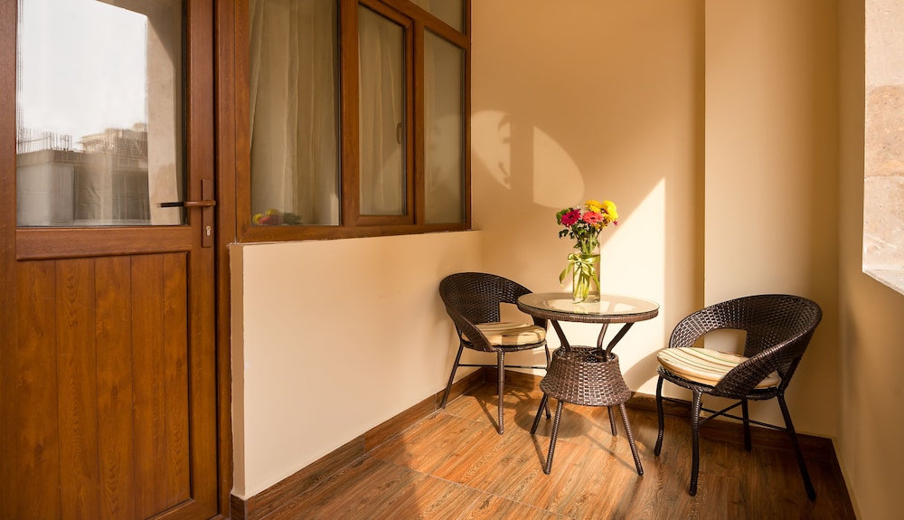 Paris Hotel Yerevan 41/42