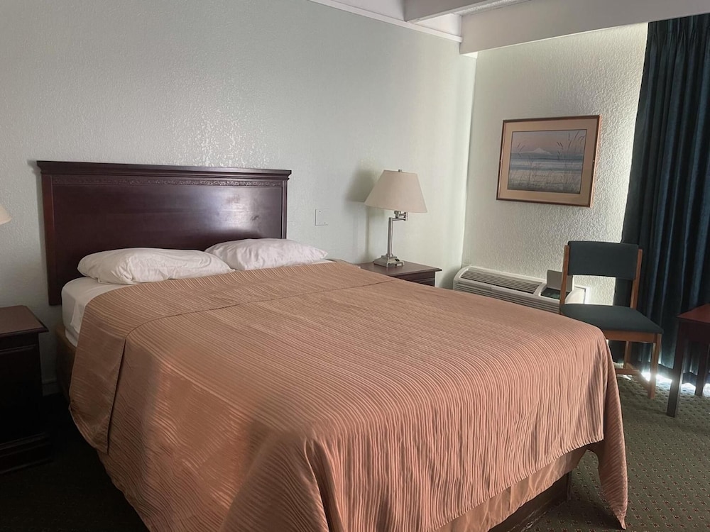 Regency Inn 16/55