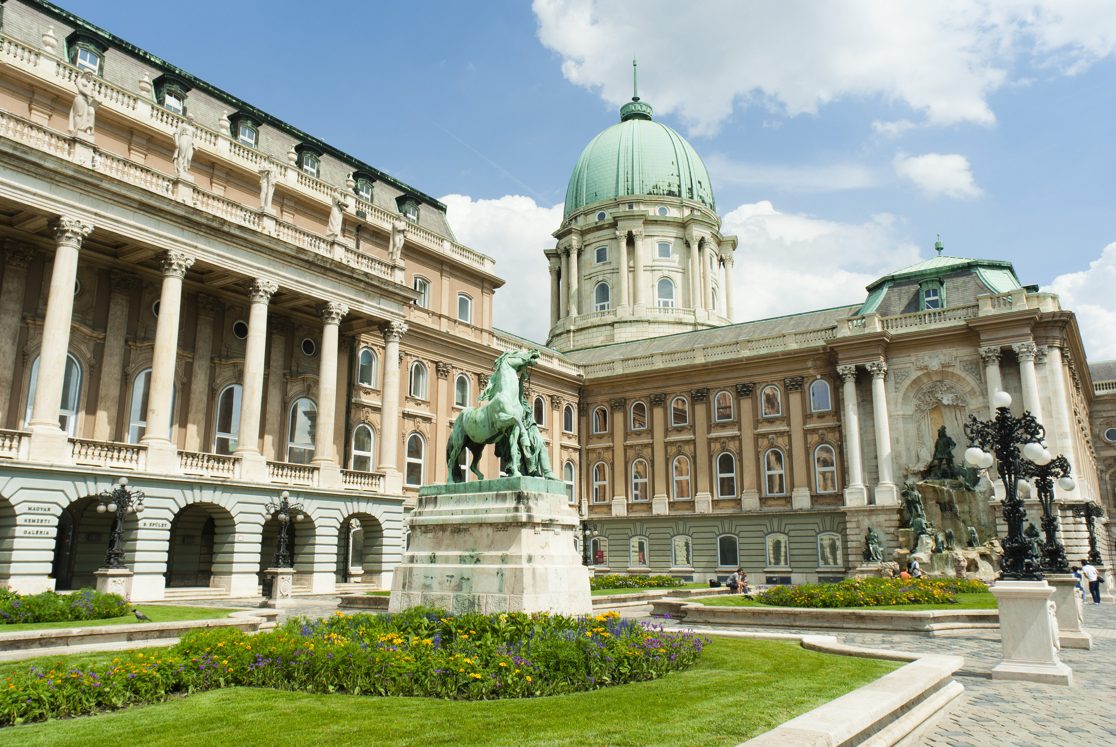 Verno House Budapest, Vignette Collection, an IHG Hotel 3/50