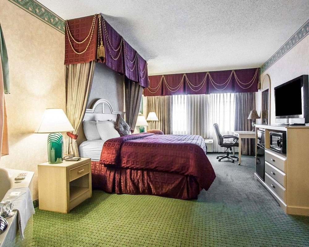 Clarion Inn Branson 32/72