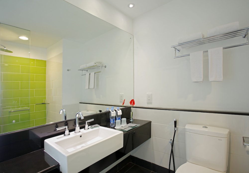 Hotel Santika Cikarang 45/49