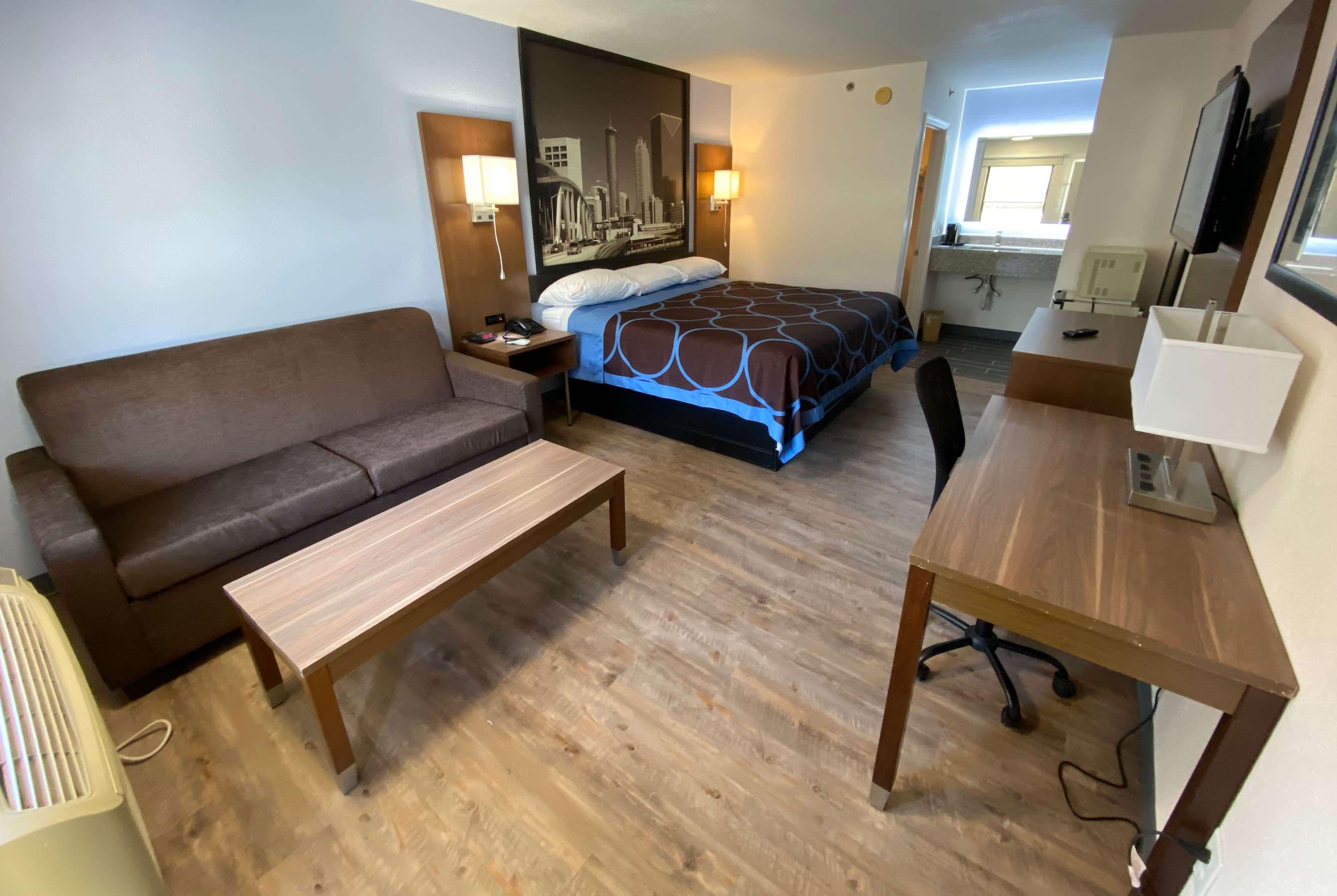 Super 8 By Wyndham Marietta/West/Atl Area 18/24