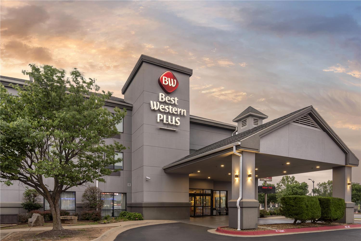 Best Western Plus Castlerock Inn & Suites 2/19