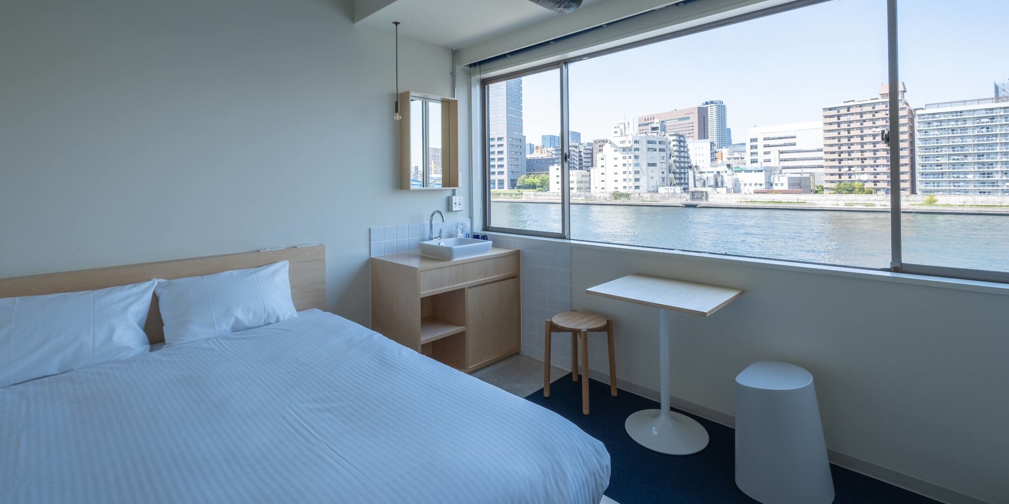 ROOM, QUEEN BED, RIVER VIEW, SHARED BATHROOM