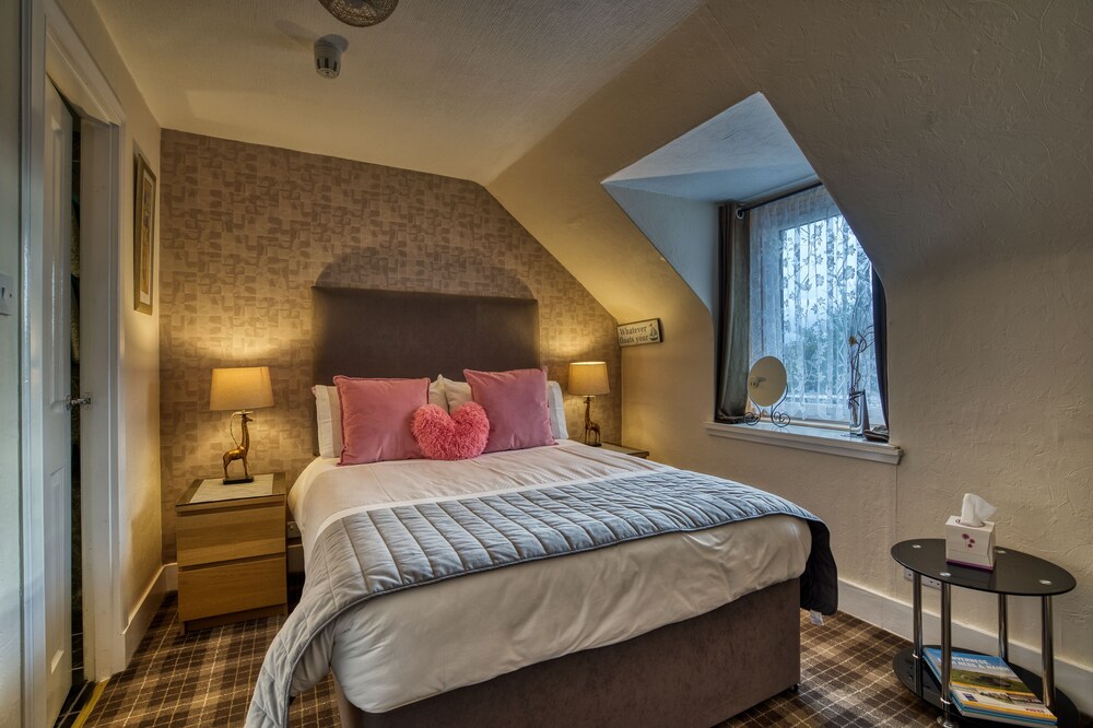 Pitfaranne Guest House 10/50