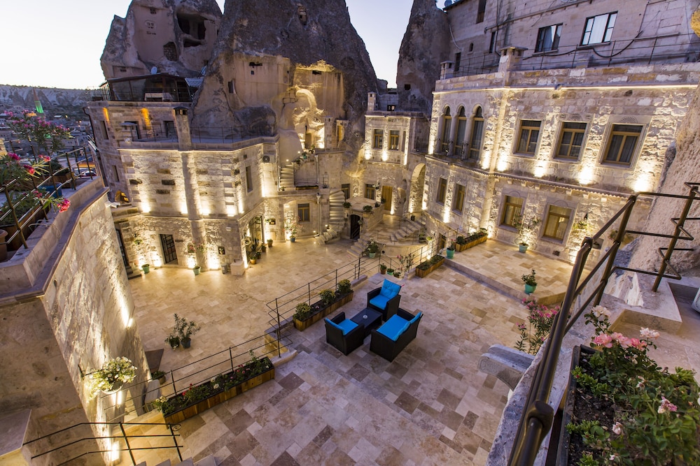 Imperial Cave Hotel 60/69