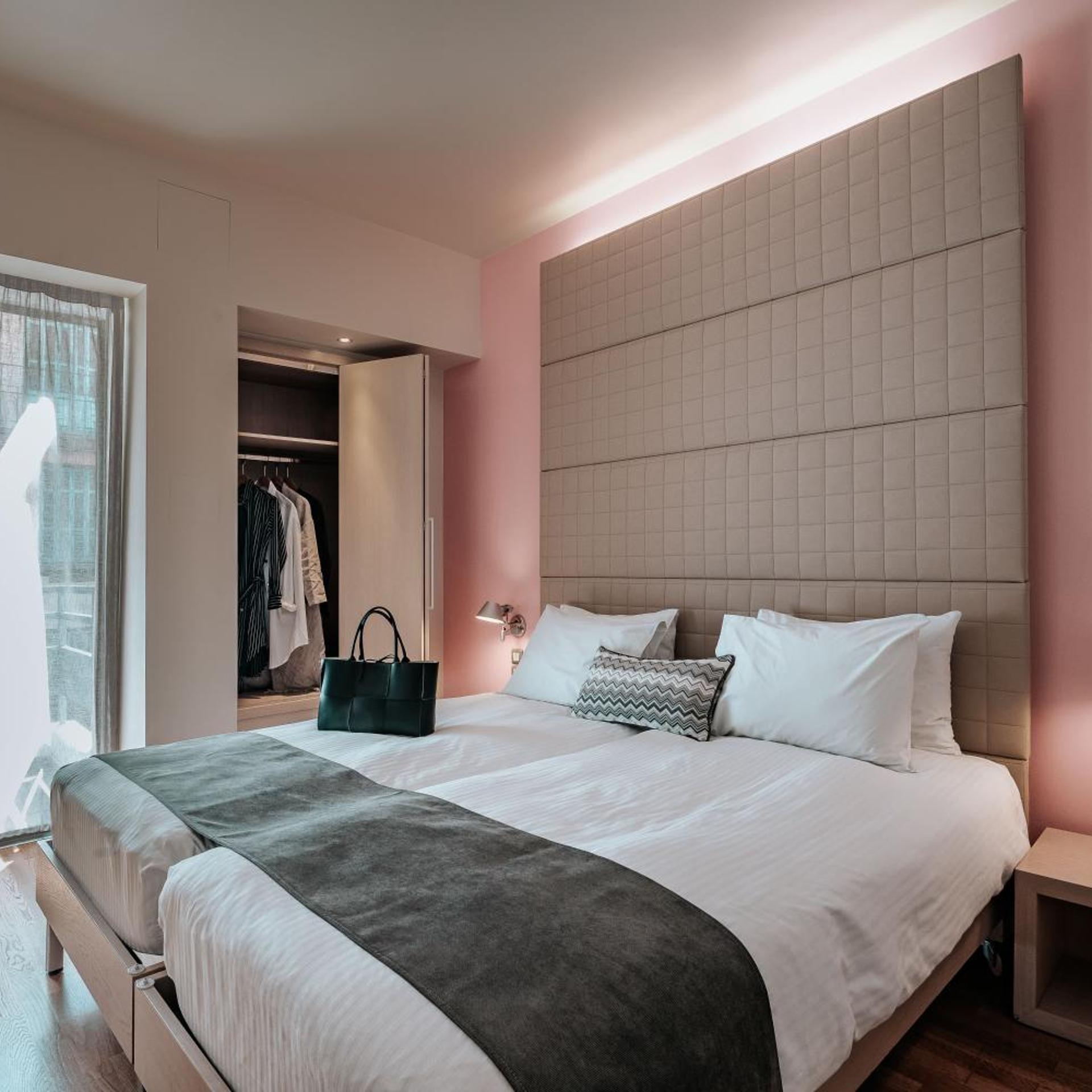 غرفة ثلاثية، Domotel Olympia Urban Chic Hotel 2/10