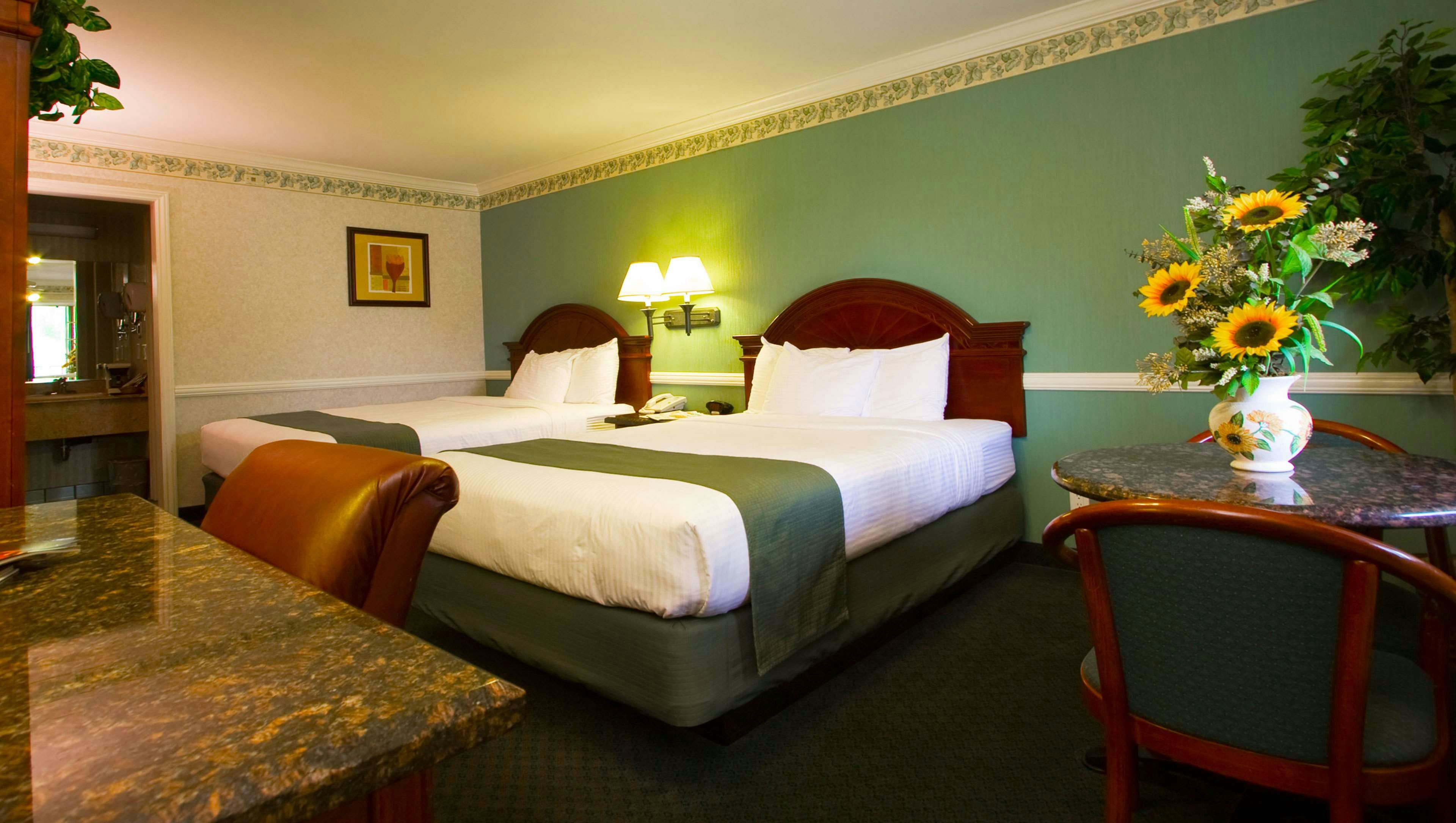 Dynasty Suites Hotel Riverside 19/50