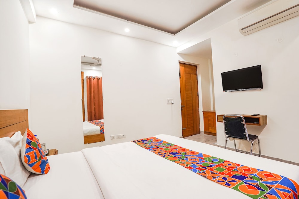 Fabhotel Nstay 32 23/30