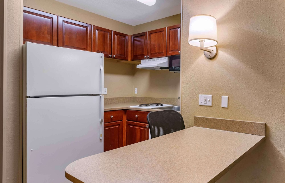 Extended Stay America - Tampa - Airport - N. West Shore Blvd 60/73