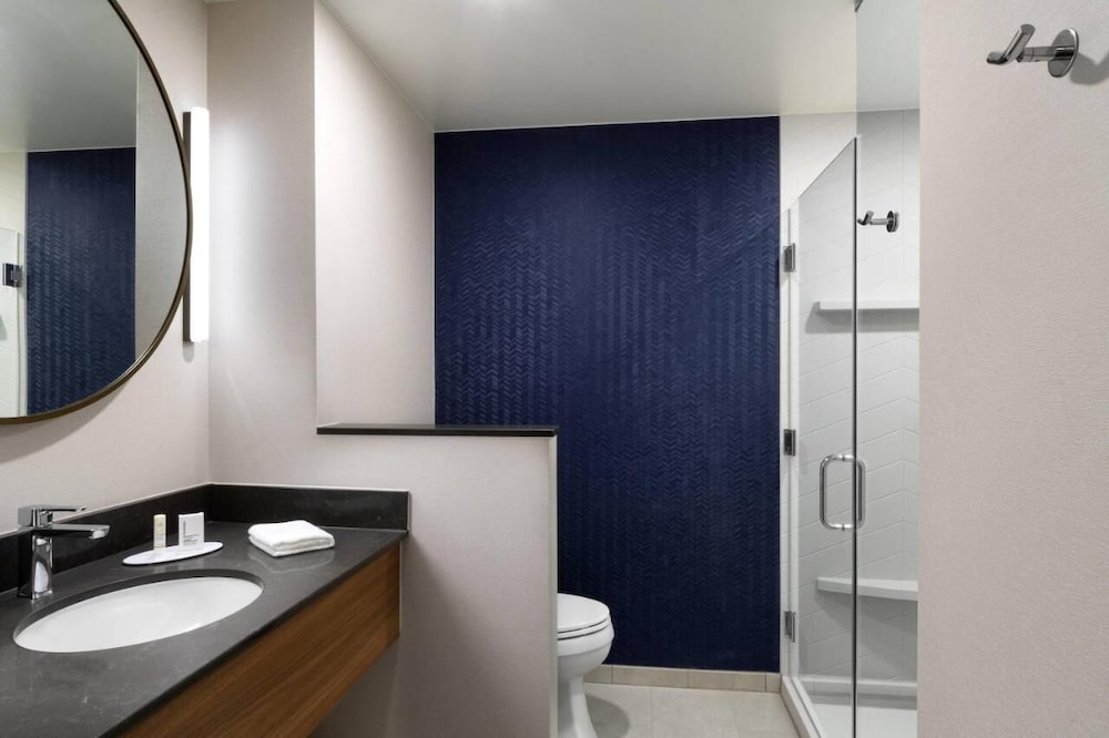 Fairfield Inn & Suites by Marriott Stony Creek 17/19