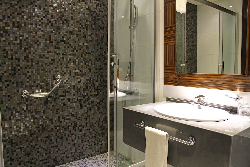 MARKAZIA SUITES 74/78
