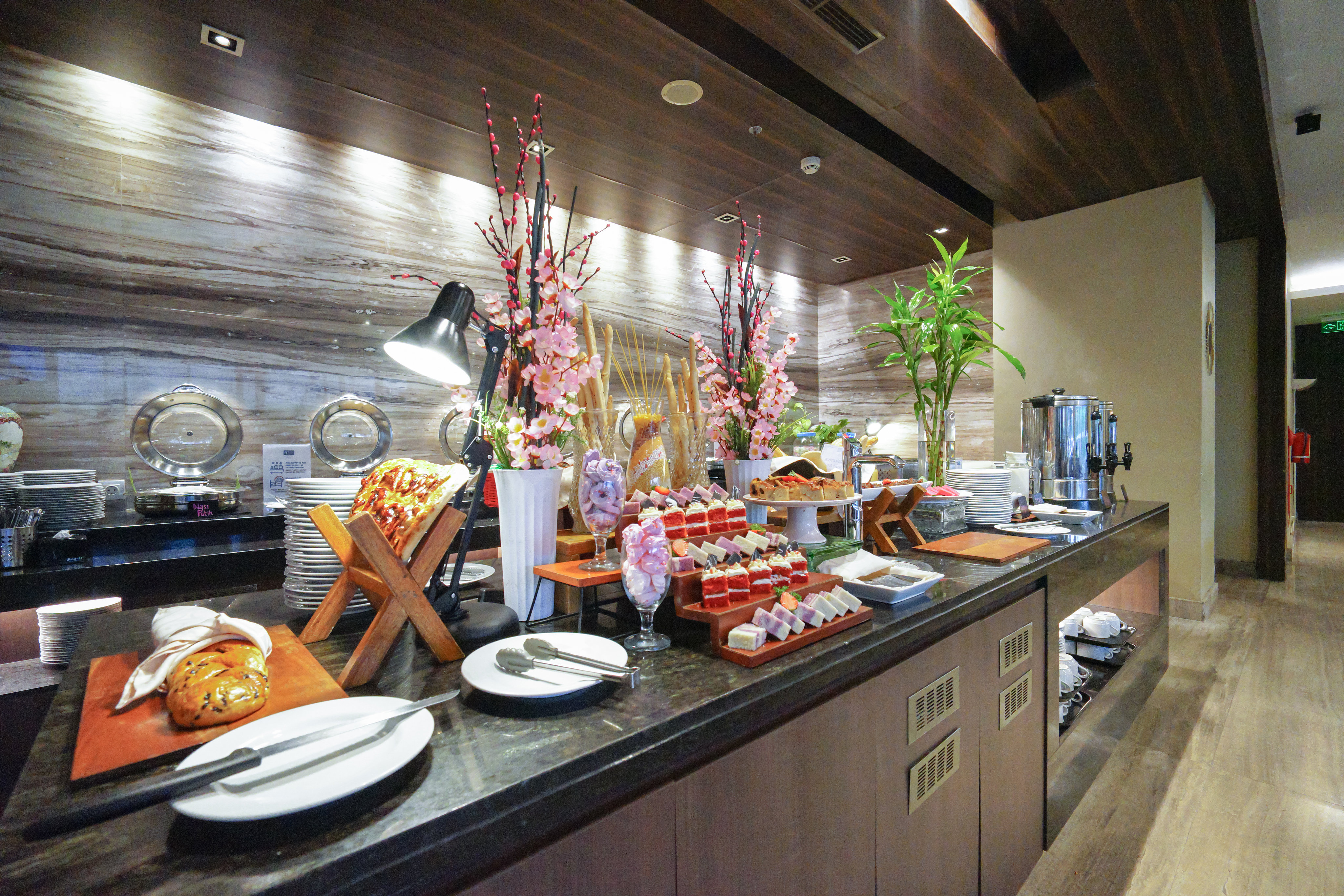 Holiday Inn Express Surabaya Centerpoint by Ihg 43/81
