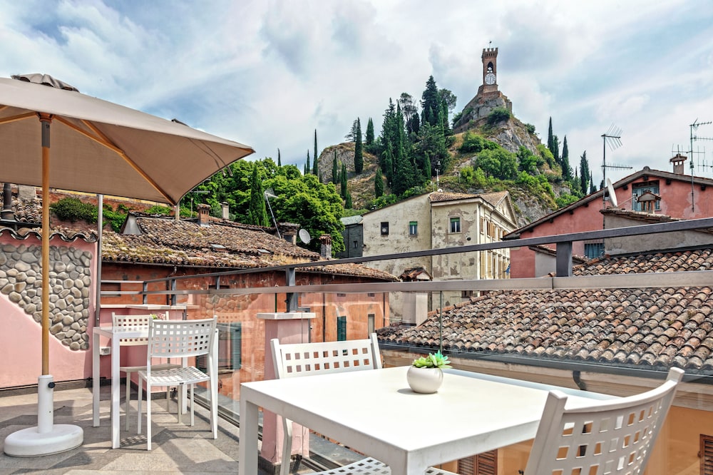 Albergo La Rocca 33/50