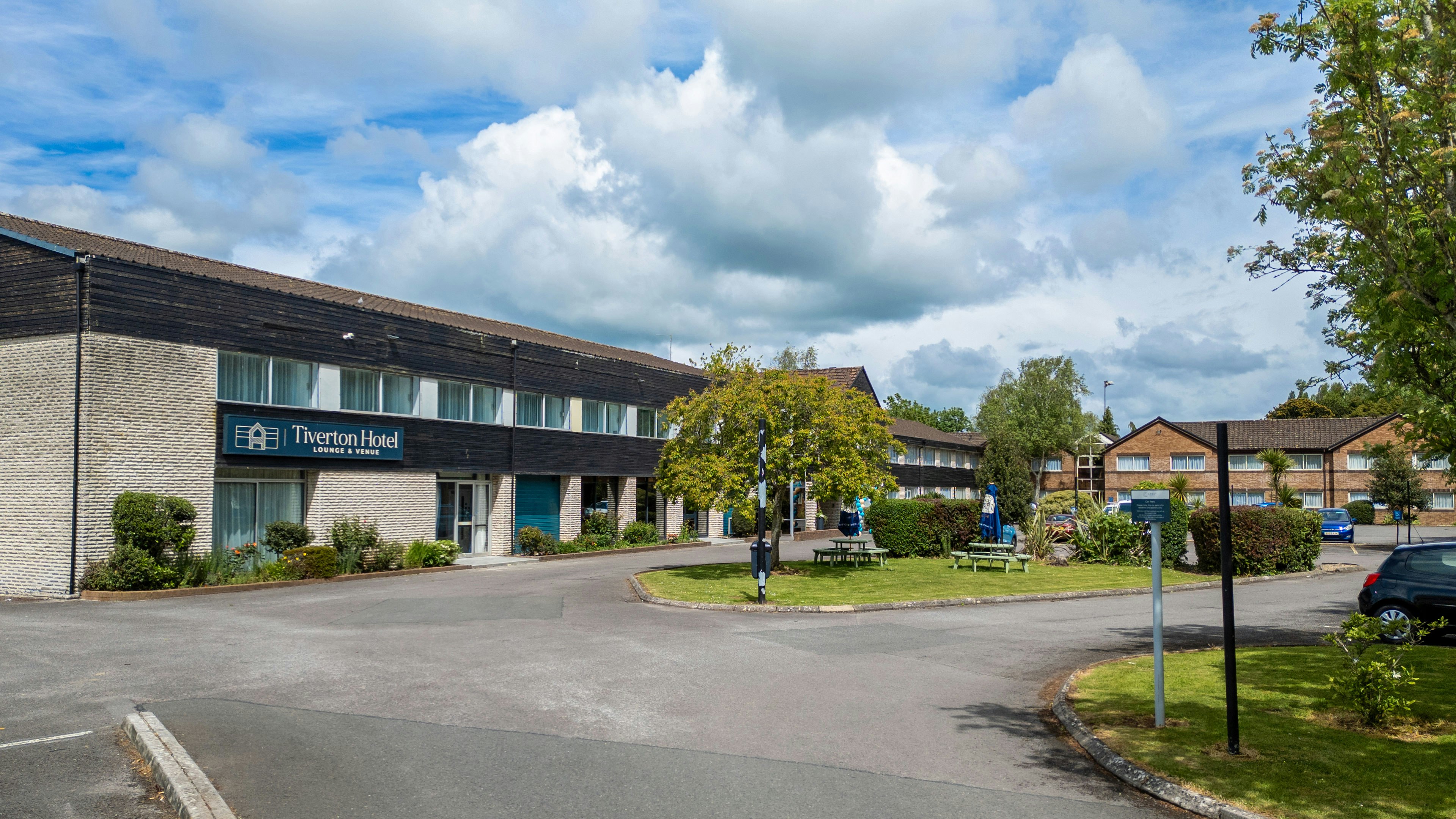 CBH The Tiverton Hotel 39/44